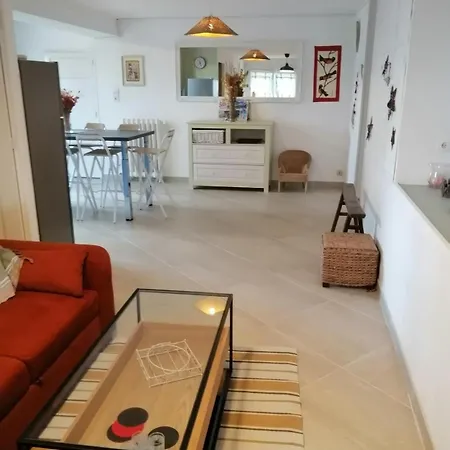 Apartment Aqui Siem Ben Sète